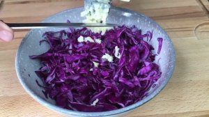 Салат из краснокочанной капусты. Три потрясающих рецепта.