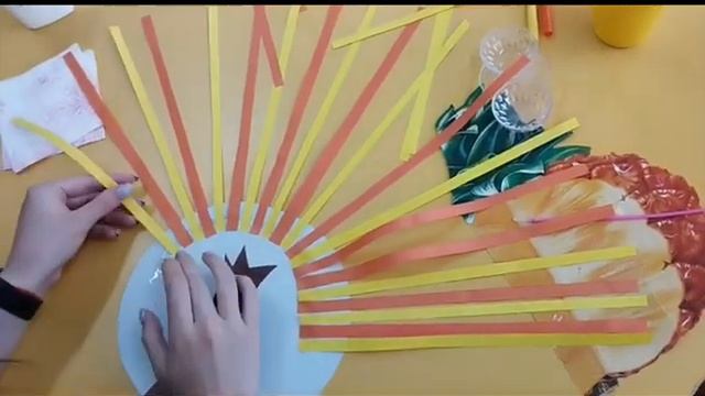 Заняття з аплікації " Осінне вбрання дерев" смотреть онлайн