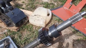 Меняю главную пару дф 244,снятие ВОМ