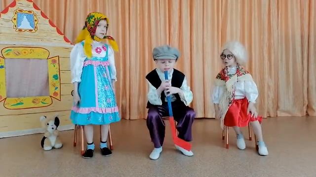 Сценка "У подъезда". 22 марта 2021 г. смотреть онлайн