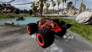 Monster Jam INSANE Racing, Freestyle and High Speed Jumps #10 | BeamNG Drive | Grave Digger