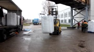 Грузоперевозки по России, погрузка паллет с грузом