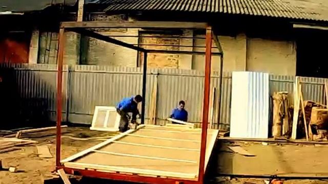 Варим каркас бытовки 2003 год .mp4
