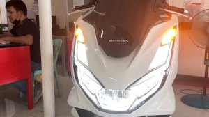 Honda PCX 160 ABS v Yamaha NMAX 155 ABS Honest Comparison - Which one is actually better?? (ENGLISH