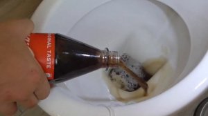 Как почистить унитаз без усилий ? Гениальный способ ?