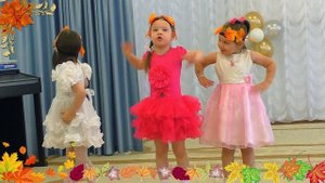 Песенка про ОСЕНЬ Праздник в детском саду / Веселое видео для детей