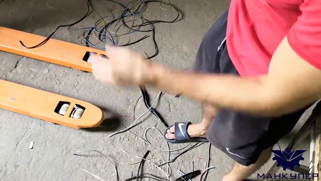 Электрический станок для разделки кабеля MQ-38 смотреть онлайн