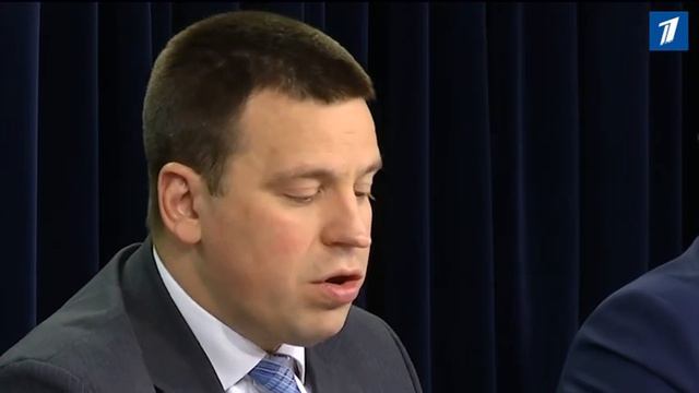 Центристы высказались за взаимное уважение и осторожное отношение к истории