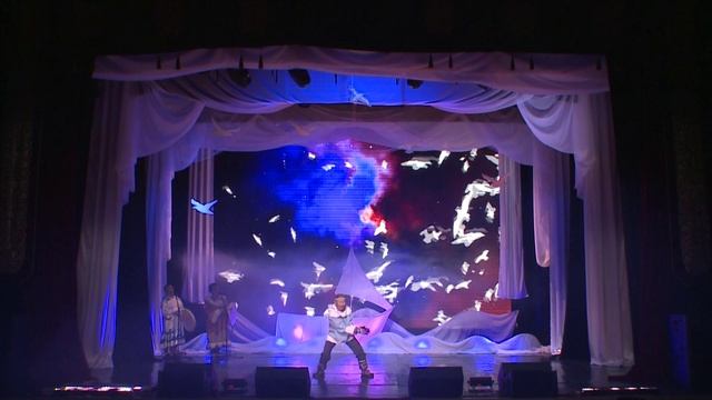 «Сбор яиц на скале» (отрывок «По волнам нашей памяти»).mp4