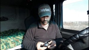 Жёсткий чехол для катушки.