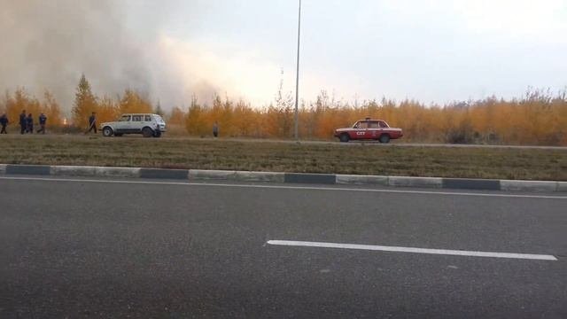 Старый Оскол. 14.10.2014. Пожар возле нефтебазы Осколнефтеснаб