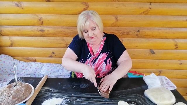 Самые вкусные чебуреки. Чебуреки с пузырьками. Чебуреки по домашнему.