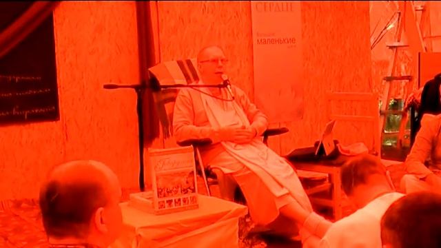 Шри Кришна Чайтанья Прабху дойа коро море. Е.С. Бхакти Чайтанья Свами. Bhakti Caitanya Swami.