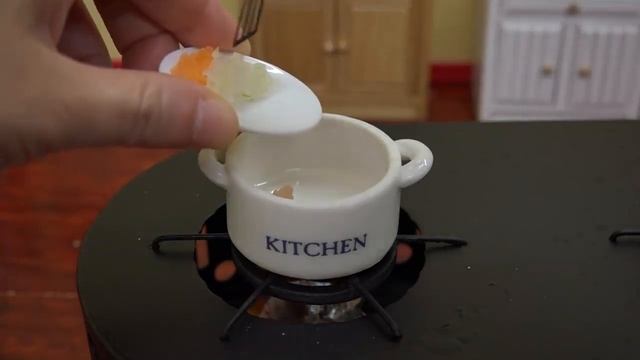 МИНИАТЮРНЫЙ ОМЛЕТ С РИСОМ смотреть онлайн