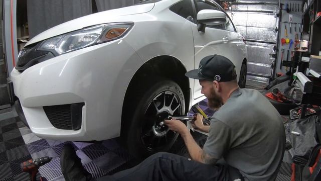 HONDA FIT/JAZZ - GK5 - "Under Glow" Installation Destruction Salvation & Review #HondaFit4Adventure смотреть онлайн