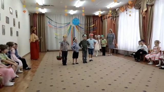 Утренник в детском саду(5) смотреть онлайн