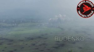 Солнцепёк продувает окопы врага.

Мощные кадры работы наших артиллеристов по позициям нацистов в рай