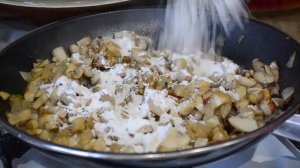 Сливочно-грибной соус.Нежный,ароматный,отлично подойдет к любому блюду!