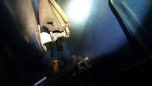 Мерседес W124 КАК?! заменить стекло, уплотнитель задней двери, стеклоподъемники