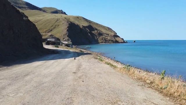 Меганом уже не тот. Где был кемпинг теперь гигантская стройка.