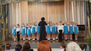 Младший хор. Школа искусств 18. В траве сидел кузнечик.