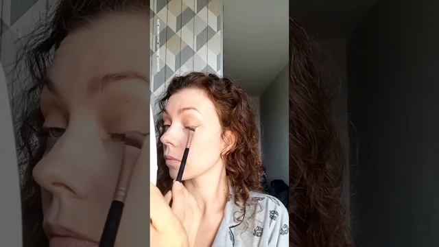 Стрелка при помощи скотча и теней. Иакияж сделан эко-косметикой #стрелки #АннаМамаеваПроКосметику смотреть онлайн