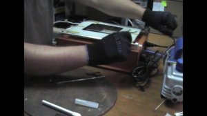 Сепаратор для отклеивания сенсорных экранов (пример работы)