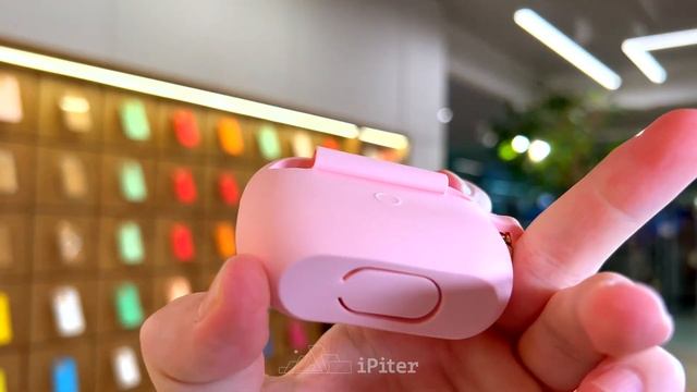 Чехол Guess для AirPods Pro с карабином (Бледно-розовый) смотреть онлайн