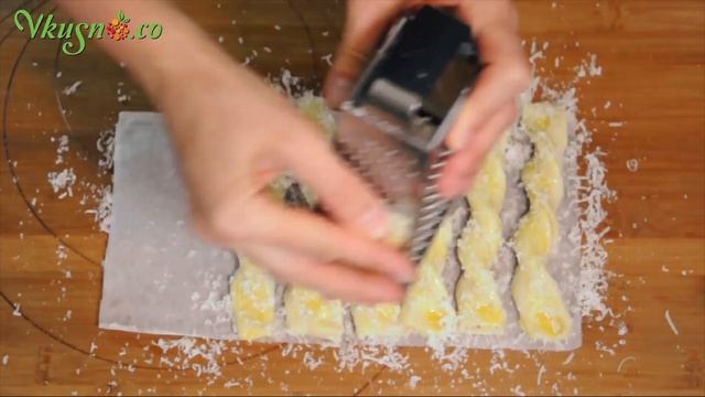 Спиральные палочки с сыром «Пармезан» смотреть онлайн