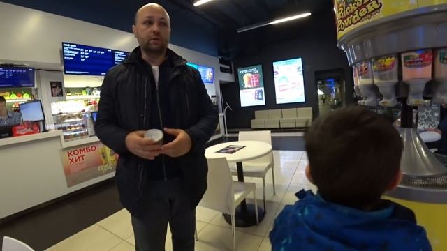 Сходили в кинотеатр и к папе на работу. Галина Кухня. смотреть онлайн