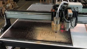 Планшетный режущий плоттер. Резка фанеры на плоттере шпинделем