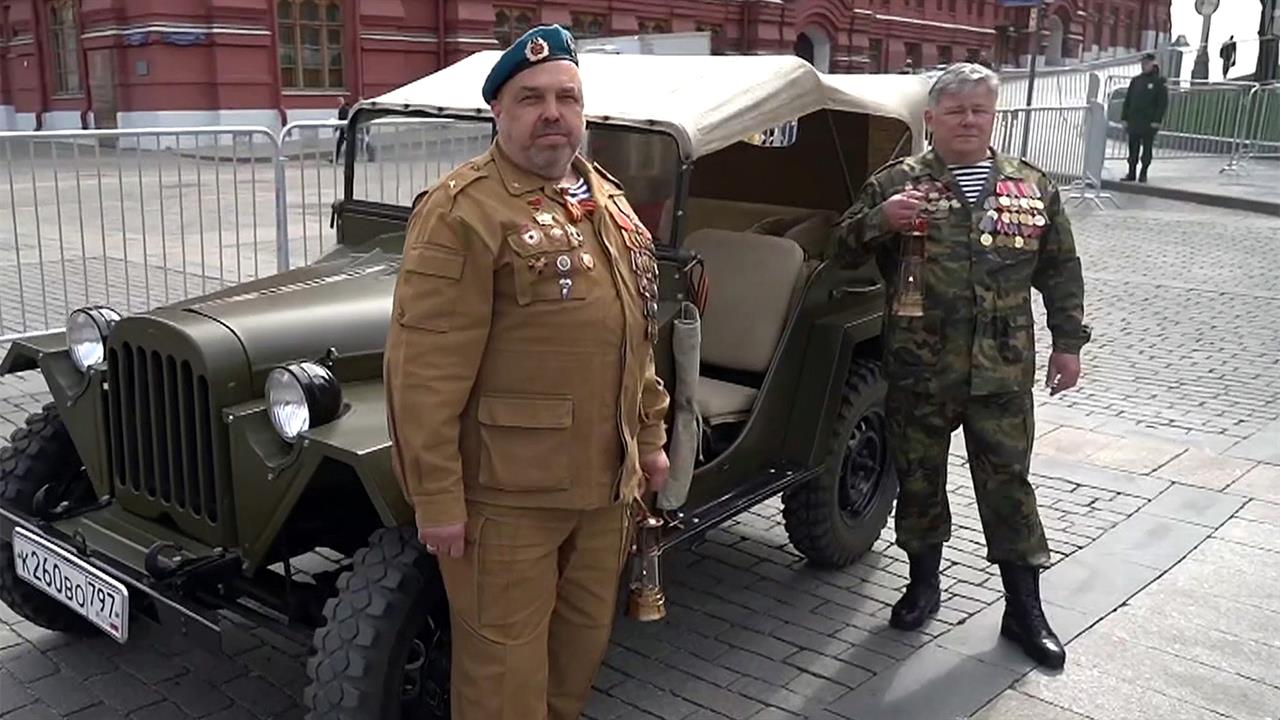 В Москве у Могилы Неизвестного Солдата дали старт автопробегу "Огонь памяти"