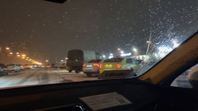 Дождался заказа из аэропорта / Яндекс.Такси в Москве