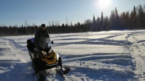 BRP Ski-Doo Skandic 550f. Выезд на природу с друзьями!