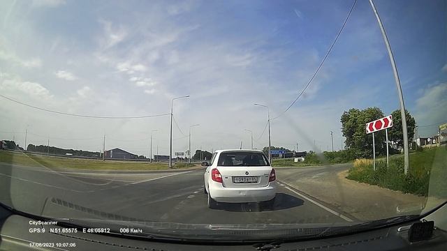 Саратов Дубки Заправка т093вт Имбяцилка встала на проезжей части не знает куда ехать смотреть онлайн