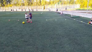 КАК ИГРАТЬ ОДИН НА ОДИН В ФУТБОЛЕ.ТОМСК / ИГРА 1 на 1 / ТОМСК.