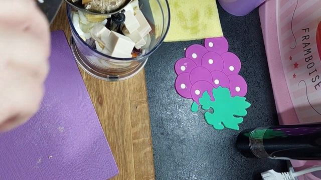 Очень вкусный паштет из шпрот по домашнему, сытный и простой завтрак, ужин или перекус