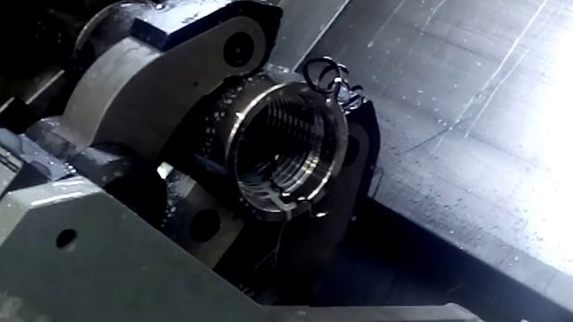 Нарезание муфтовой замковой резьбы З-86.