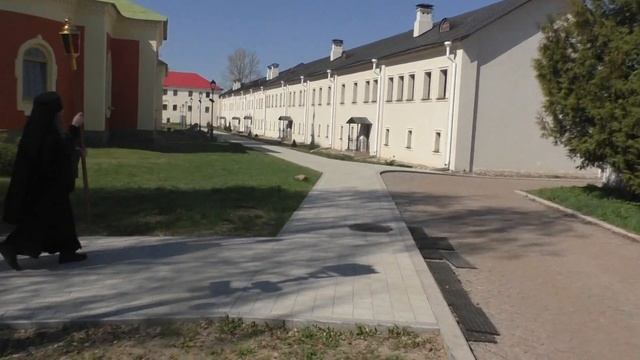 Крестный ход после литургии на Пасху в Тихвинском Успенском мужском монастыре 30 апреля 2019 г смотреть онлайн