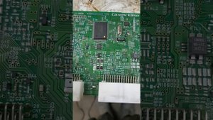 infiniti m35. исправляем некорректные показания датчика уровня топлива.Ремонт платы