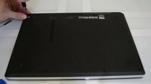 Как разобрать ноутбук ASUS TP300L? Устанавливаем SSD и оперативку/ оперативную память в ASUS TP300L