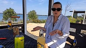 Самвел Адамян/Юля самодостаточна!Она платит/за чей счет гуляют...