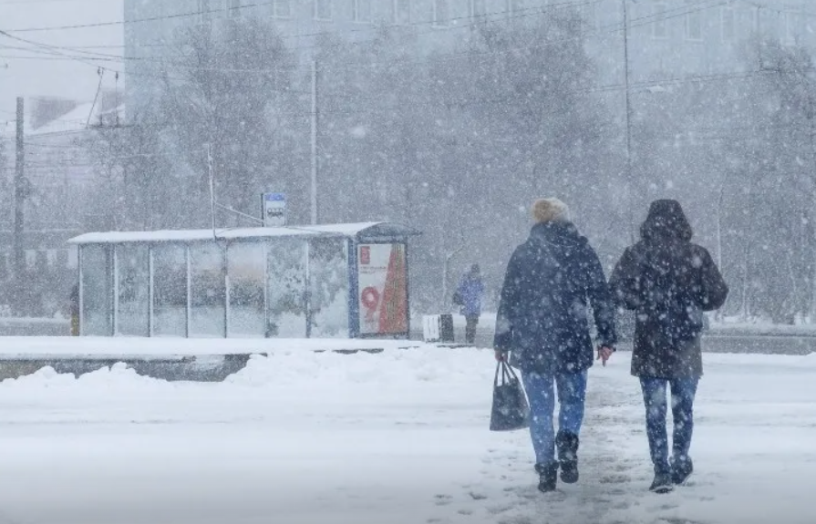 Снегопады обрушились на самые разные регионы России