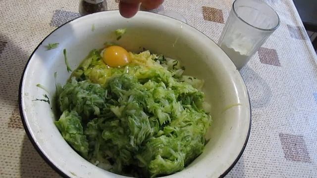 Вкусные овощные КОТЛЕТЫ ИЗ КАБАЧКОВ И КАРТОШКИ !!! смотреть онлайн