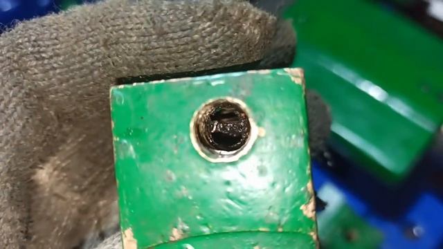 регулировочный винт и гайки поперечной подачи. смотреть онлайн