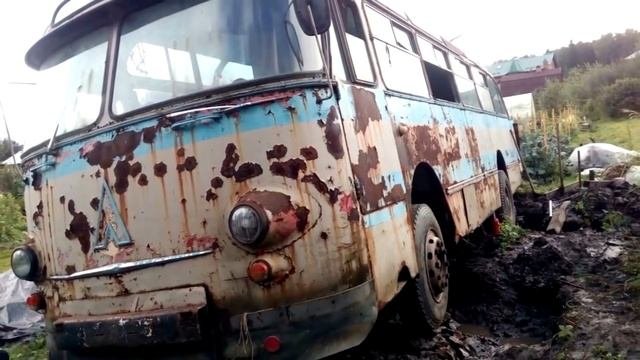 Нашли в глубинке очень редкий автобус и сделали из него конфетку