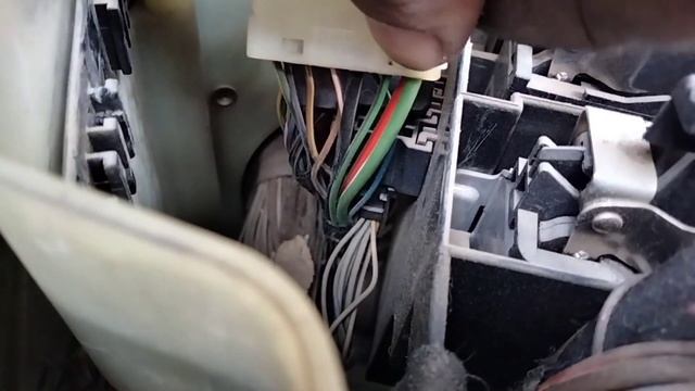 БМВ е39. Стартер не крутит .  Проблема с блоком EWS как решить . смотреть онлайн