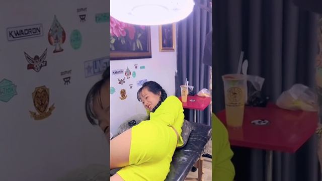 Em gái xăm hình mà không cảm thấy đau #leduongthanh #thanhtattoolongan #hinhxamnghethuat смотреть онлайн