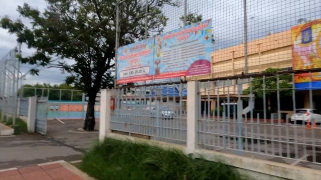 ?? End of the month update. Walk with me to a riverside bar. Sights and sounds local Thai town смотреть онлайн