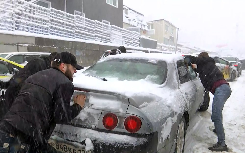 Снегопады и ледяной дождь: погода испытывает россиян на прочность / События на ТВЦ